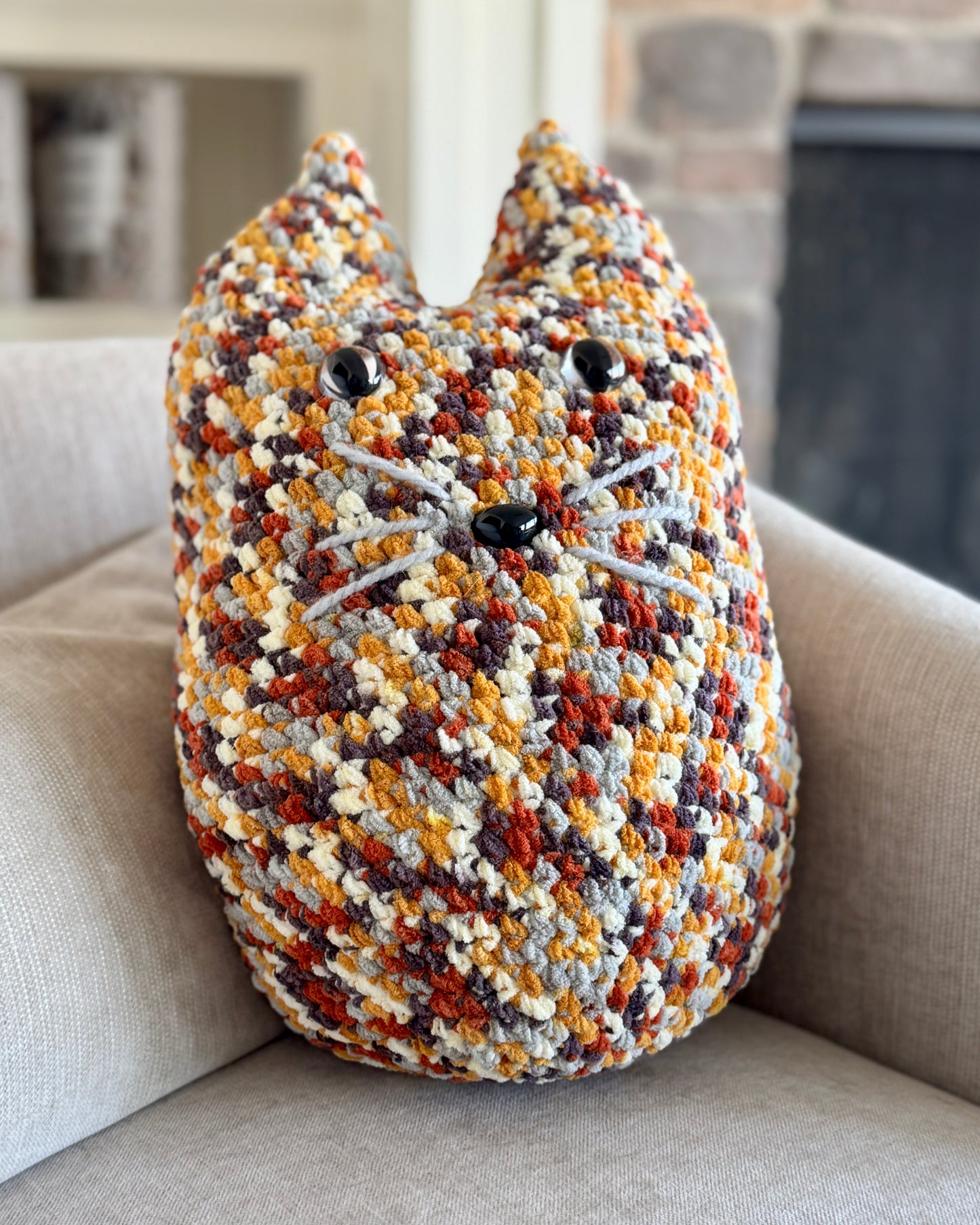 My Favorite Cat Pillow Pal – Crochet Pattern