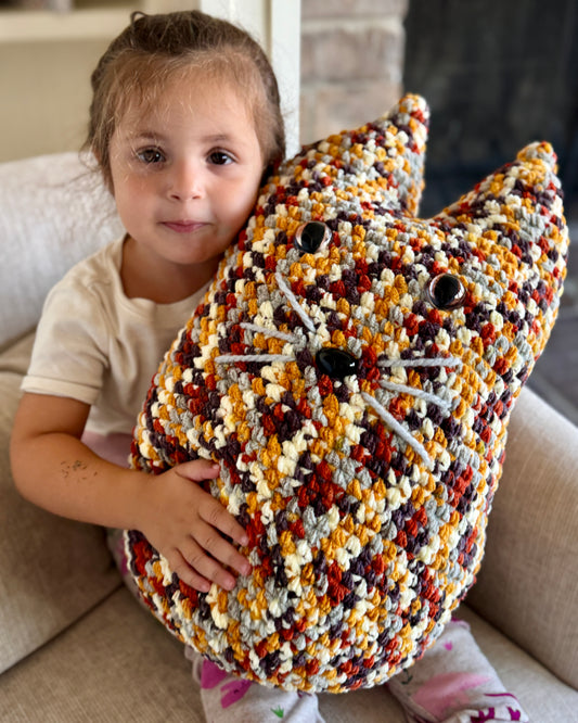 My Favorite Cat Pillow Pal – Crochet Pattern