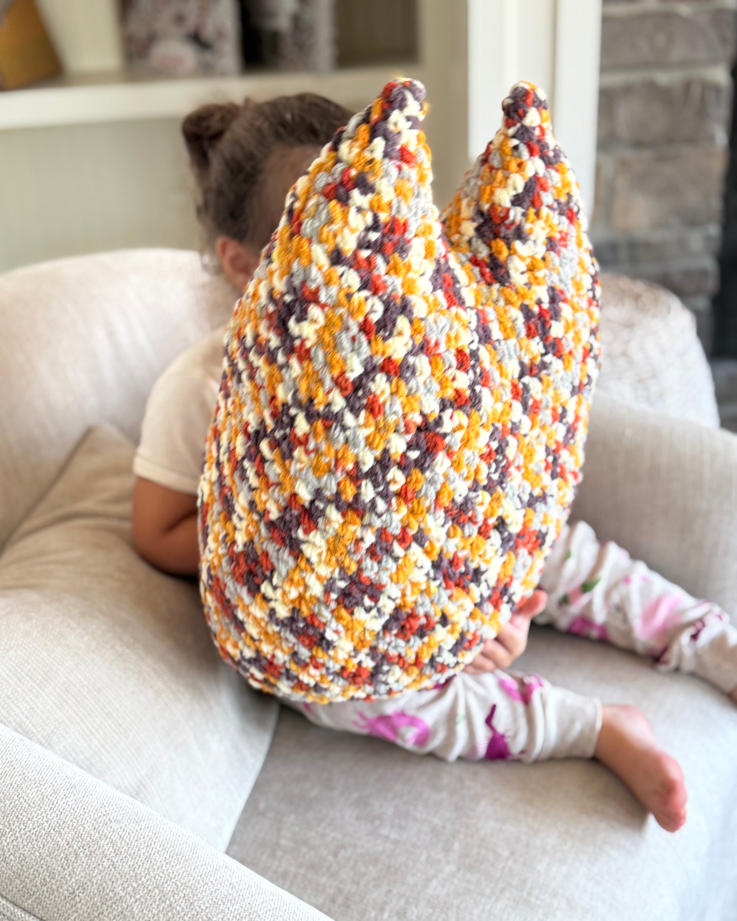 My Favorite Cat Pillow Pal – Crochet Pattern