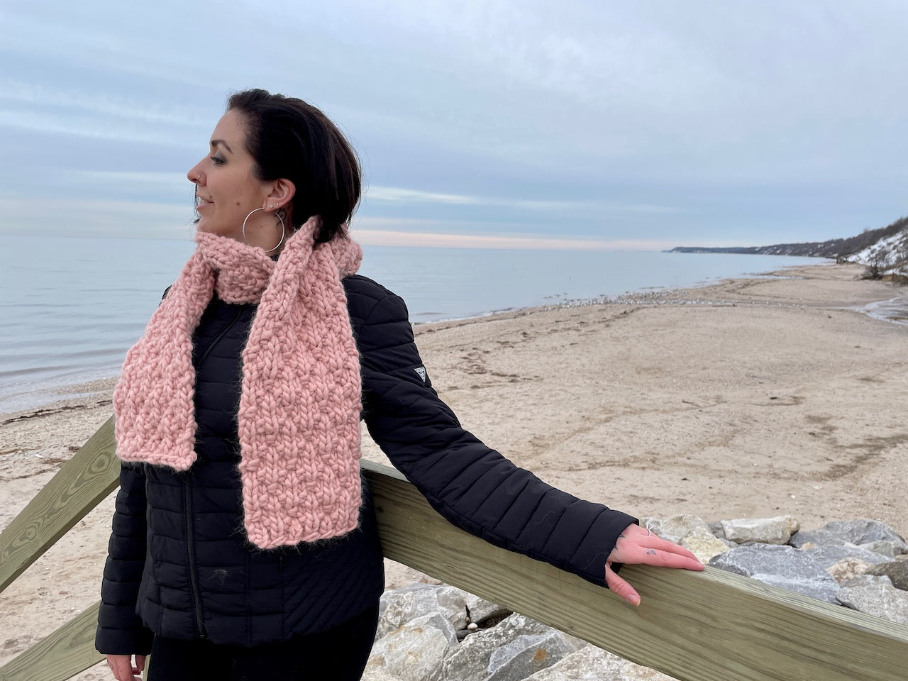 Don't Be A Sucker, seersucker free knit scarf pattern from 1 More Row Designs