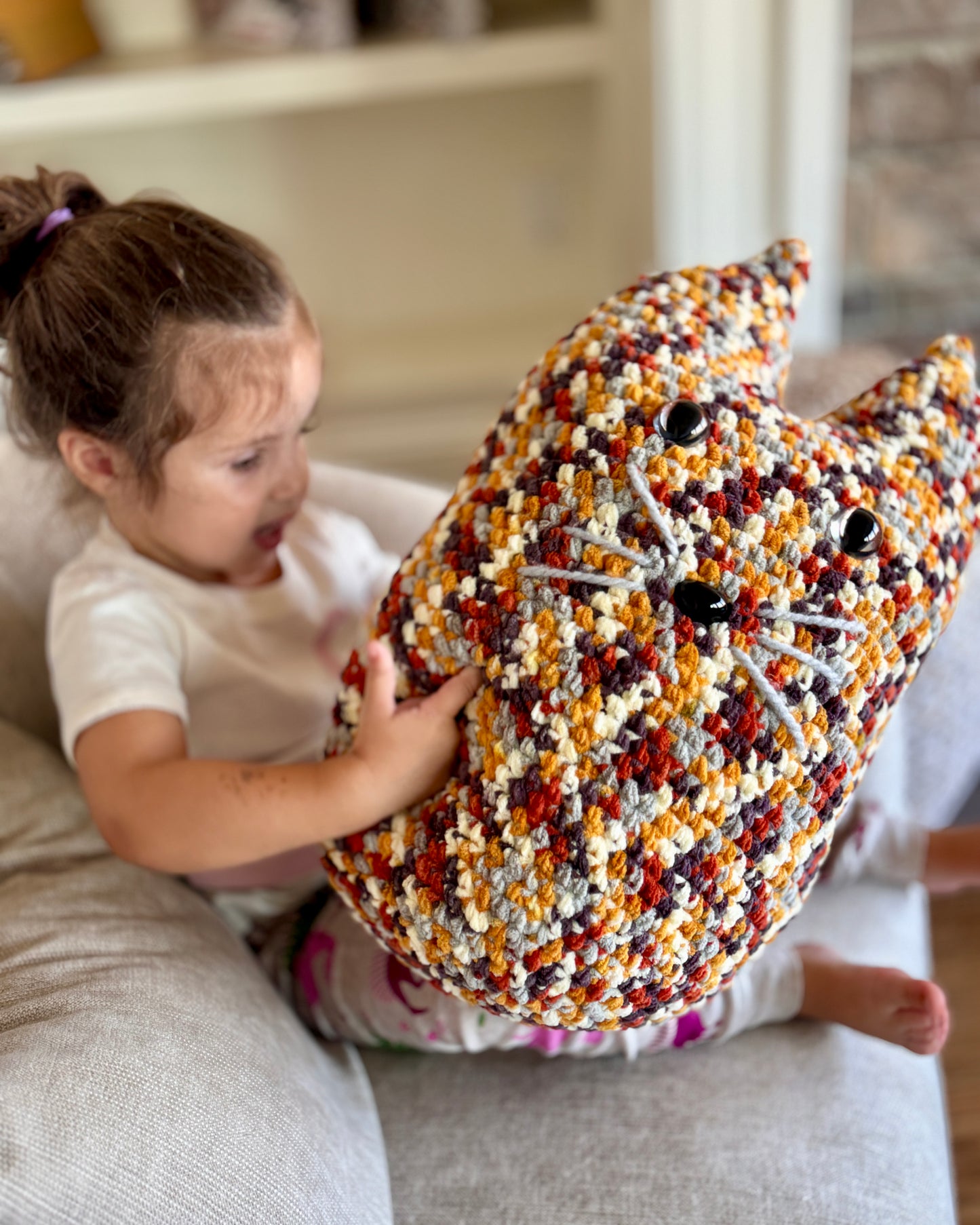 My Favorite Cat Pillow Pal – Crochet Pattern