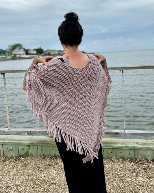 Niami Poncho Knitting Pattern – Beginner Super Bulky Knit