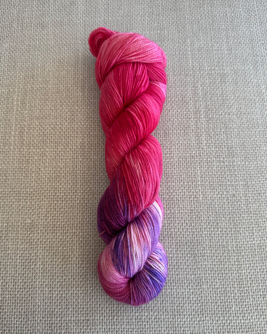 Acacia Sock Yarn | Berry Bramble