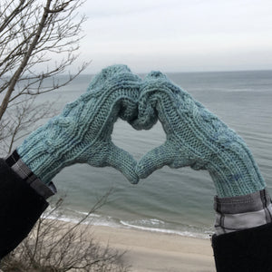 Storm Warning Mittens - Fiddle Knits Designs