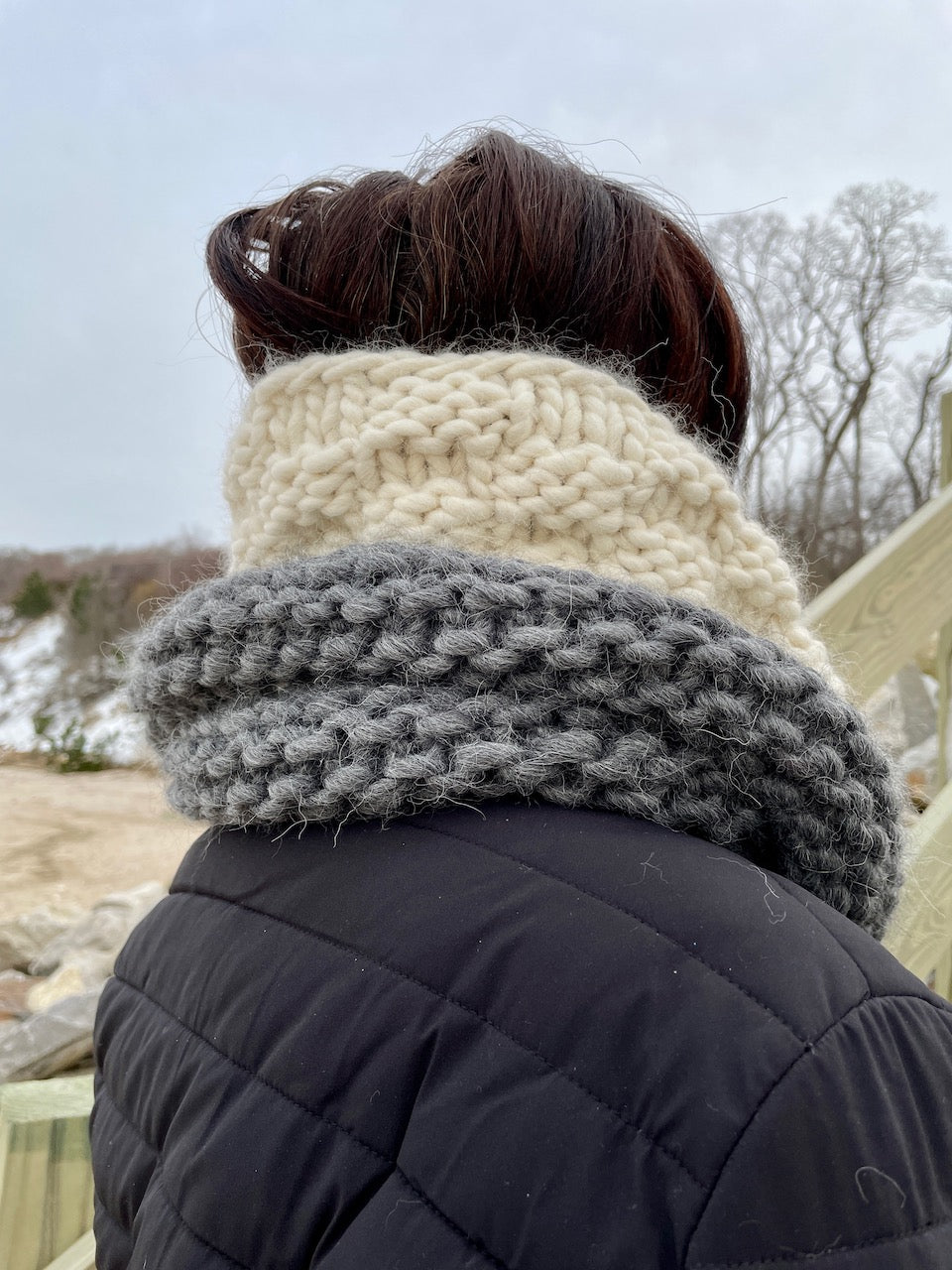 two-color chunky knit cowl