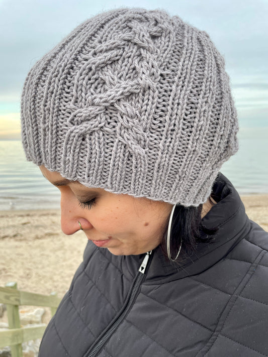 hand-knit beanie in neutral yarn – Dayum Hat free pattern