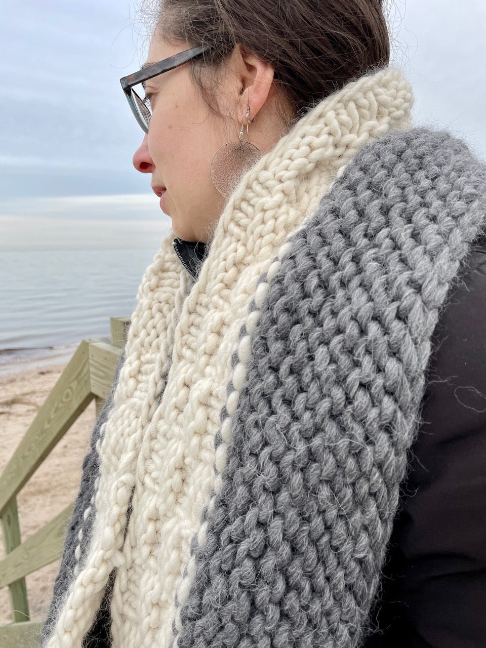 close-up of knit stitch texture – Poquott Infinity Cowl pattern